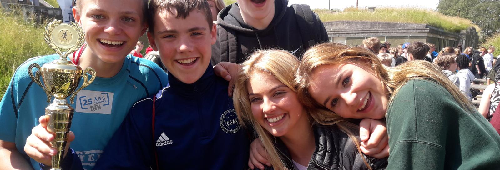 glade børn på Kongelundfortet